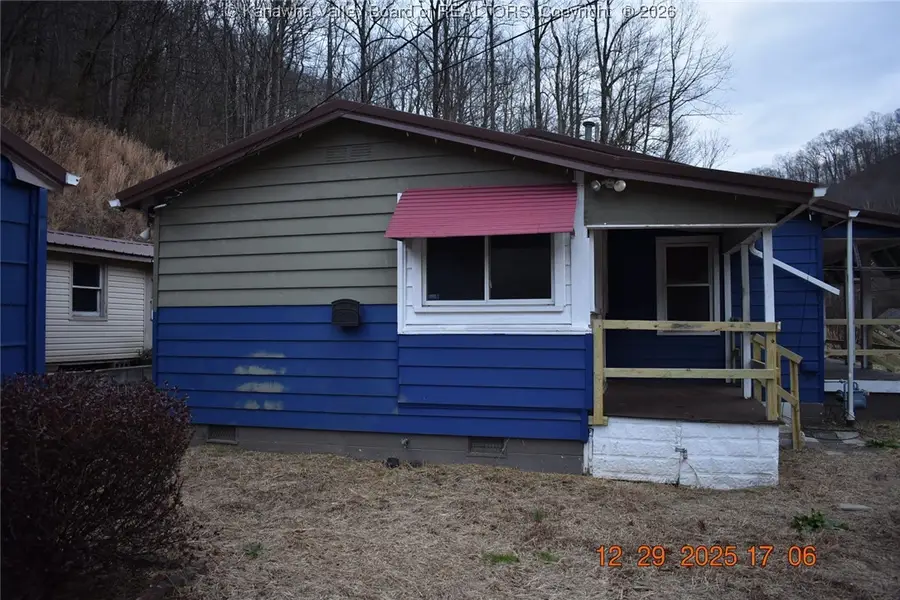 2826 Lens Creek Road, Hernshaw, WV 25107 - Image #3