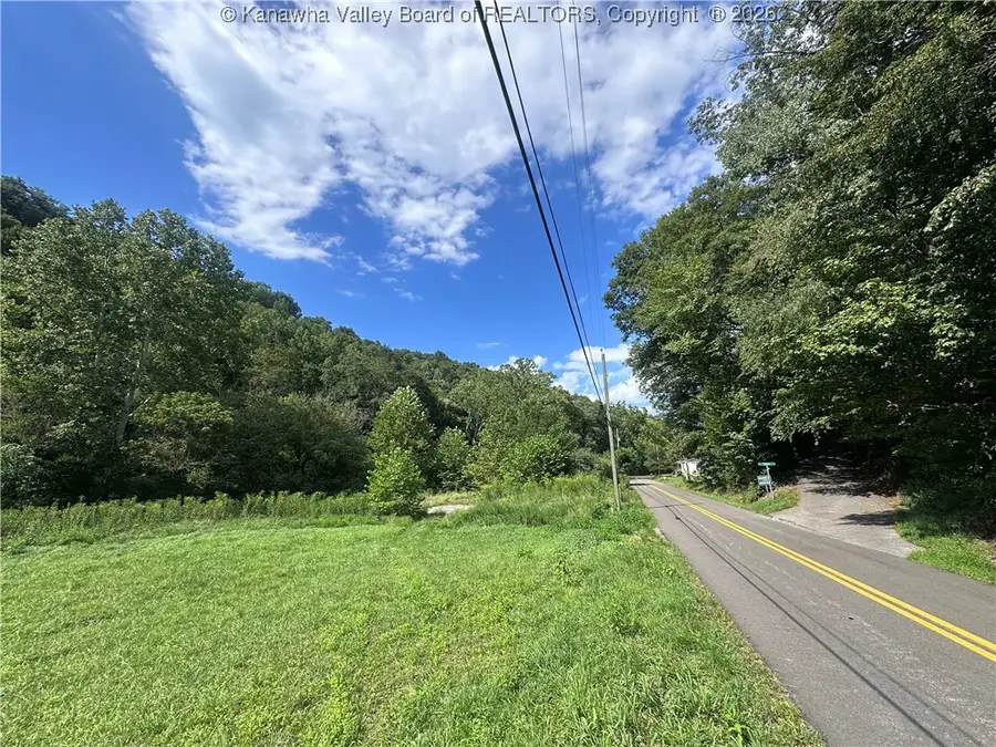 3950 Thorofare Road, Clendenin, WV 25045 - Image #3