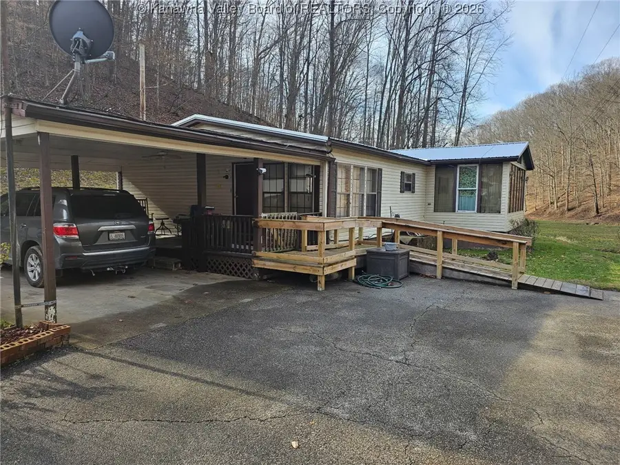 432 W Vickers Drive, Elkview, WV 25071 - Image #2