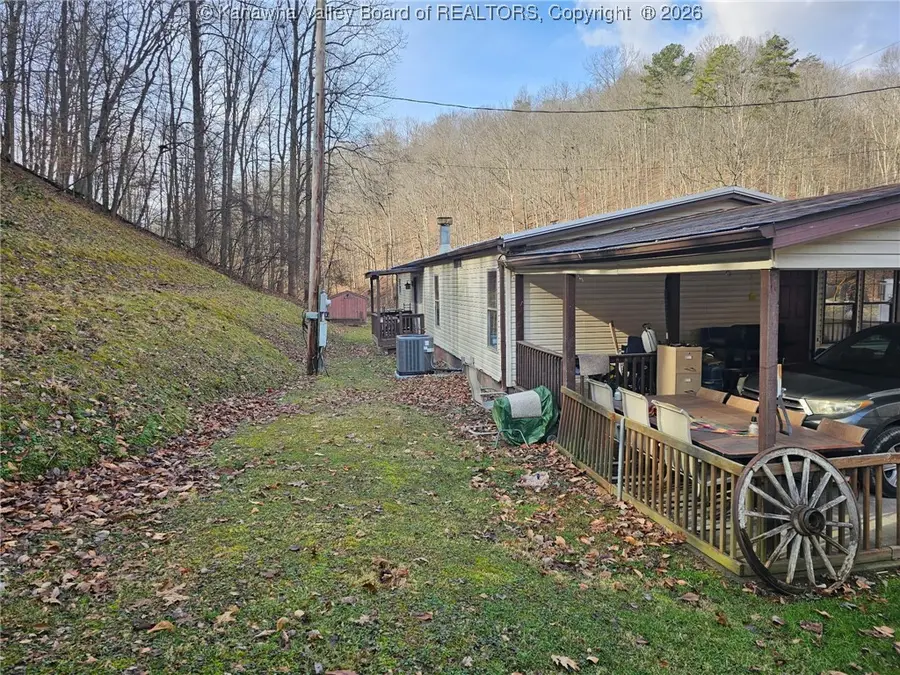 432 W Vickers Drive, Elkview, WV 25071 - Image #3