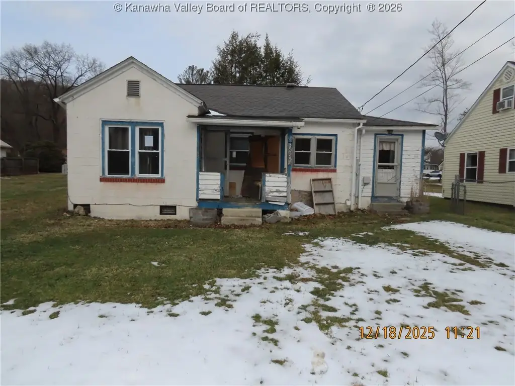 139 Young Street, Rupert, WV 25984 - Image #1