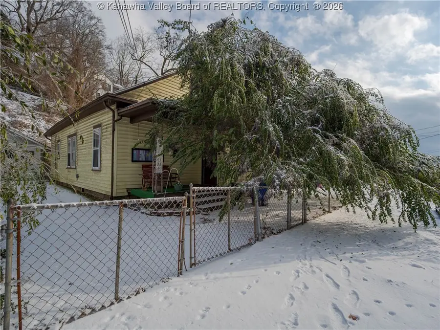 850 Greendale Drive, Charleston, WV 25302 - Image #3