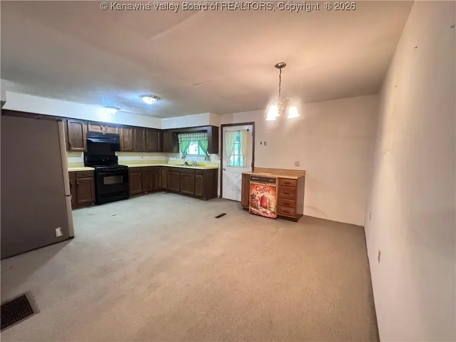 236 Easter Road, Nitro, WV 25143 - Image #3