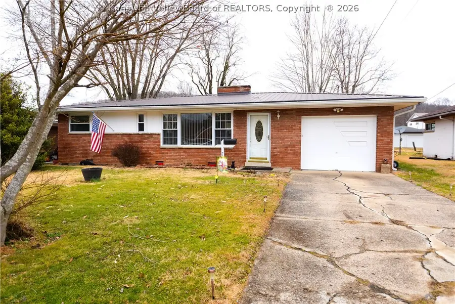 2543 Lakeview Drive, Saint Albans, WV 25177 - #2