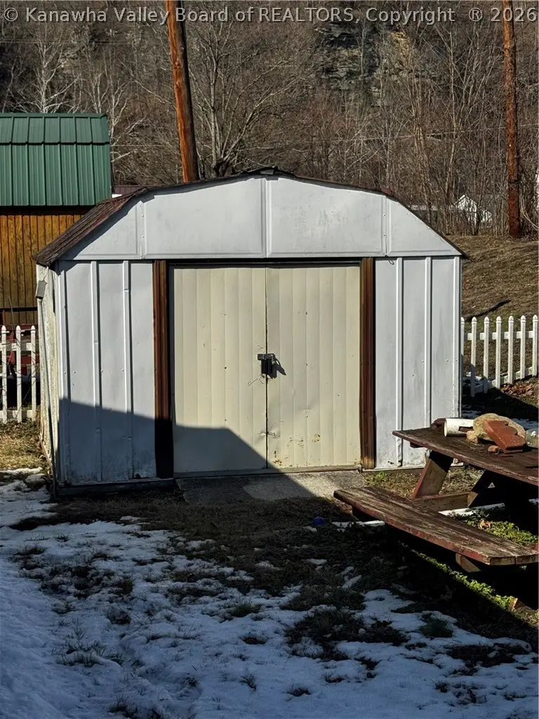 1134 Rt. 80 Highway, Gilbert, WV 25621 - #2