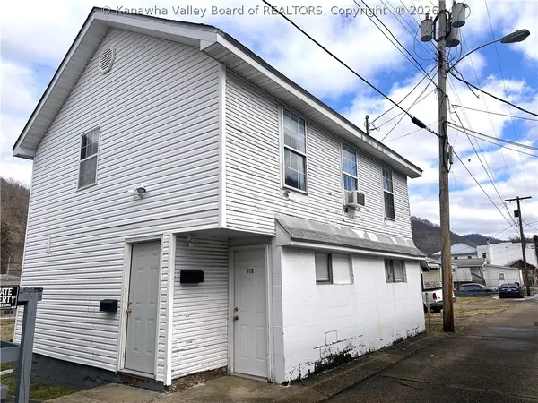 617 4th Avenue, Montgomery, WV 25136