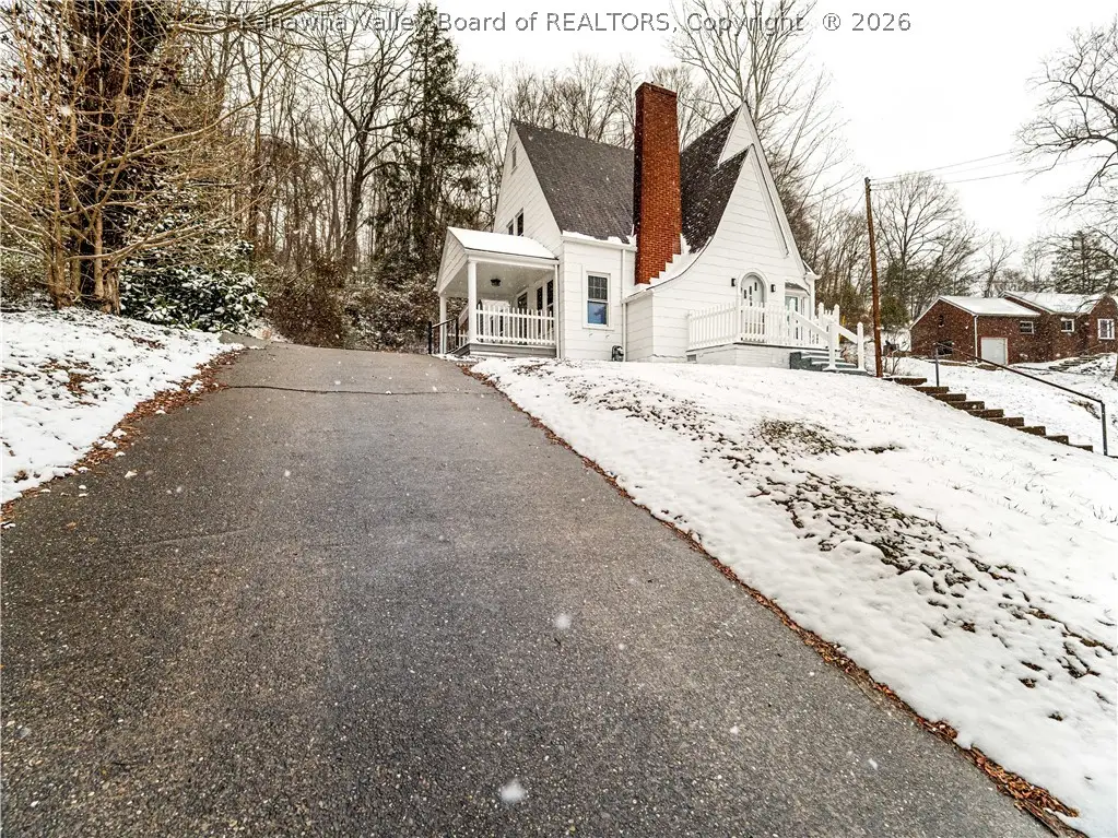 6 Varsity Drive, Charleston, WV 25302 - #1