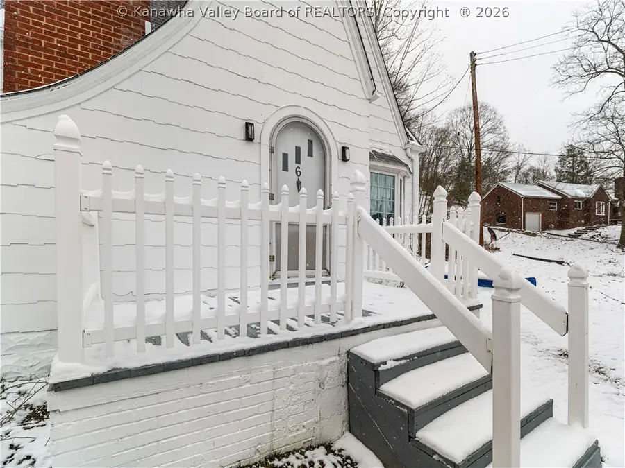 6 Varsity Drive, Charleston, WV 25302 - #3