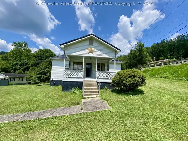 391 River Road, Racine, WV 25165