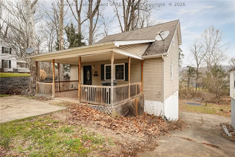 2618 Kanawha Terrace, Saint Albans, WV 25177 - #2