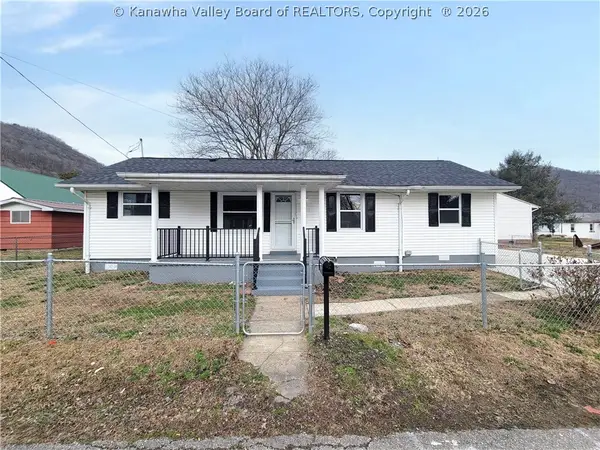 15 138th Street, Charleston, WV 25315