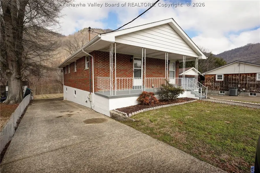 221 Morris Avenue, Pratt, WV 25162 - #2