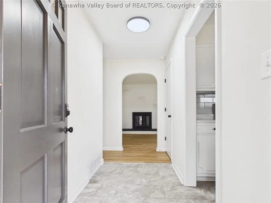 4207 Hackberry Lane, Charleston, WV 25313 - #2