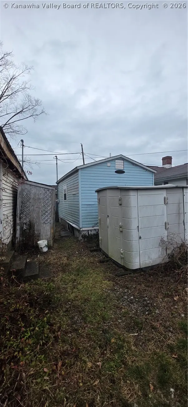 121 4th Avenue, Saint Albans, WV 25177 - #3