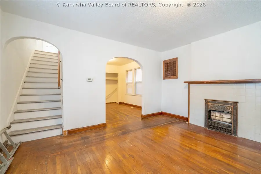 828 Washington Street W, Charleston, WV 25302 - #3