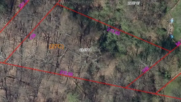 27 Thomas Road, South Charleston, WV 25303