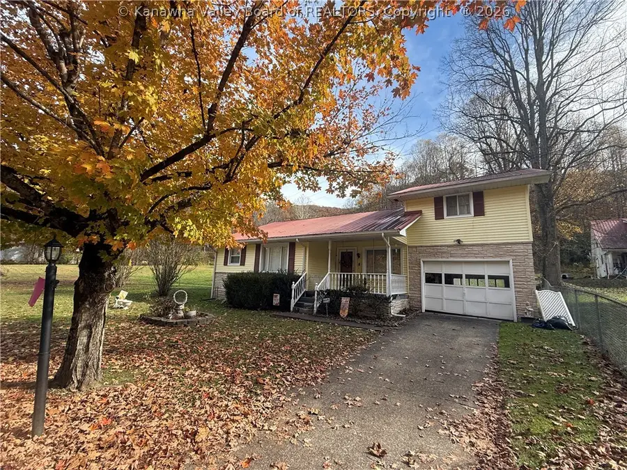 5269 Hewett Circle, Hewett, WV 25108 - #2