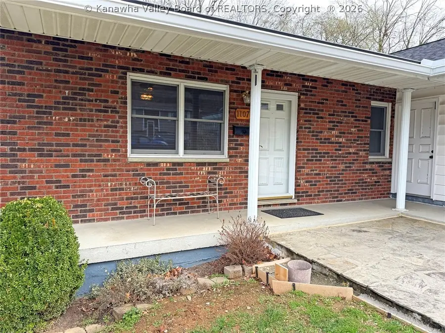 1107 E Village Drive, South Charleston, WV 25309 - #3