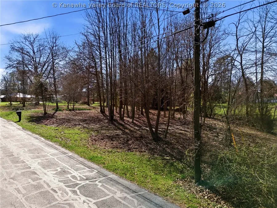 109 Maplewood Estates, Scott Depot, WV 25560 - #2