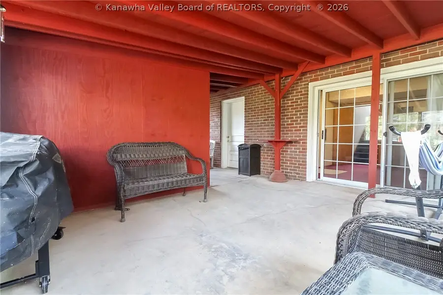 2731 Kincaid Drive, Saint Albans, WV 25177 - #3