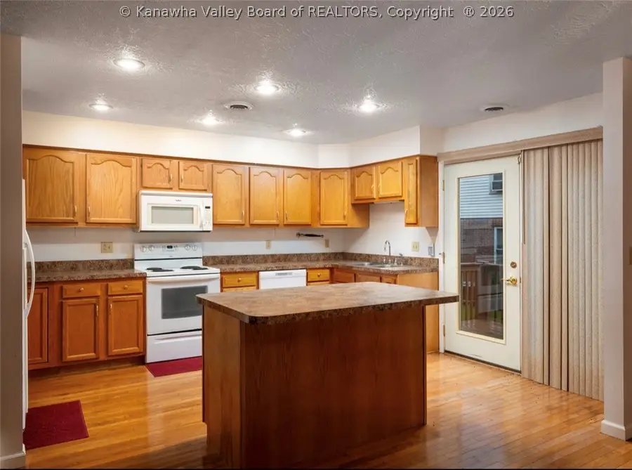 6 Lincoln Heights #B, Alum Creek, WV 25003 - #3