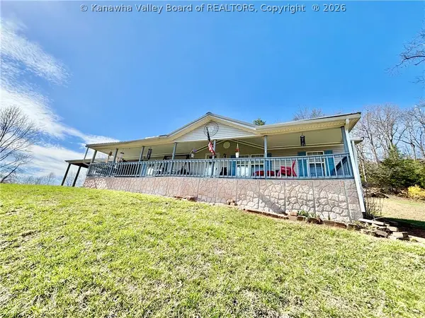 7203 Statts Mills Road, Ripley, WV 25271