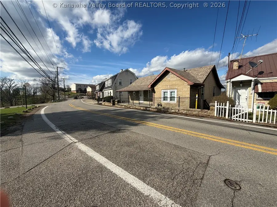 113 Oakwood Road, Charleston, WV 25314 - #2