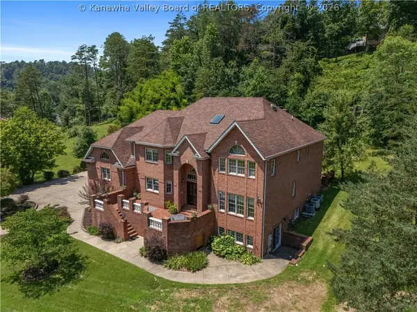 14 Stonegate Drive, Hurricane, WV 25526