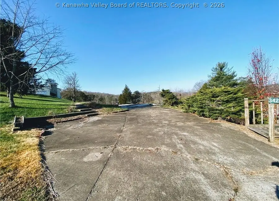 300 Apple Tree Drive, Point Pleasant, WV 25550 - #3