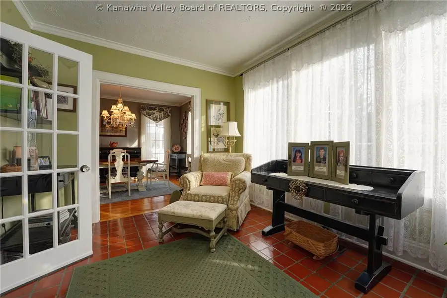 2612 Kanawha Terrace, Saint Albans, WV 25177 - #2