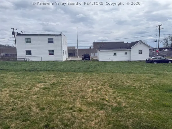 2902 & 2902 1/2 4th Avenue, Charleston, WV 25387