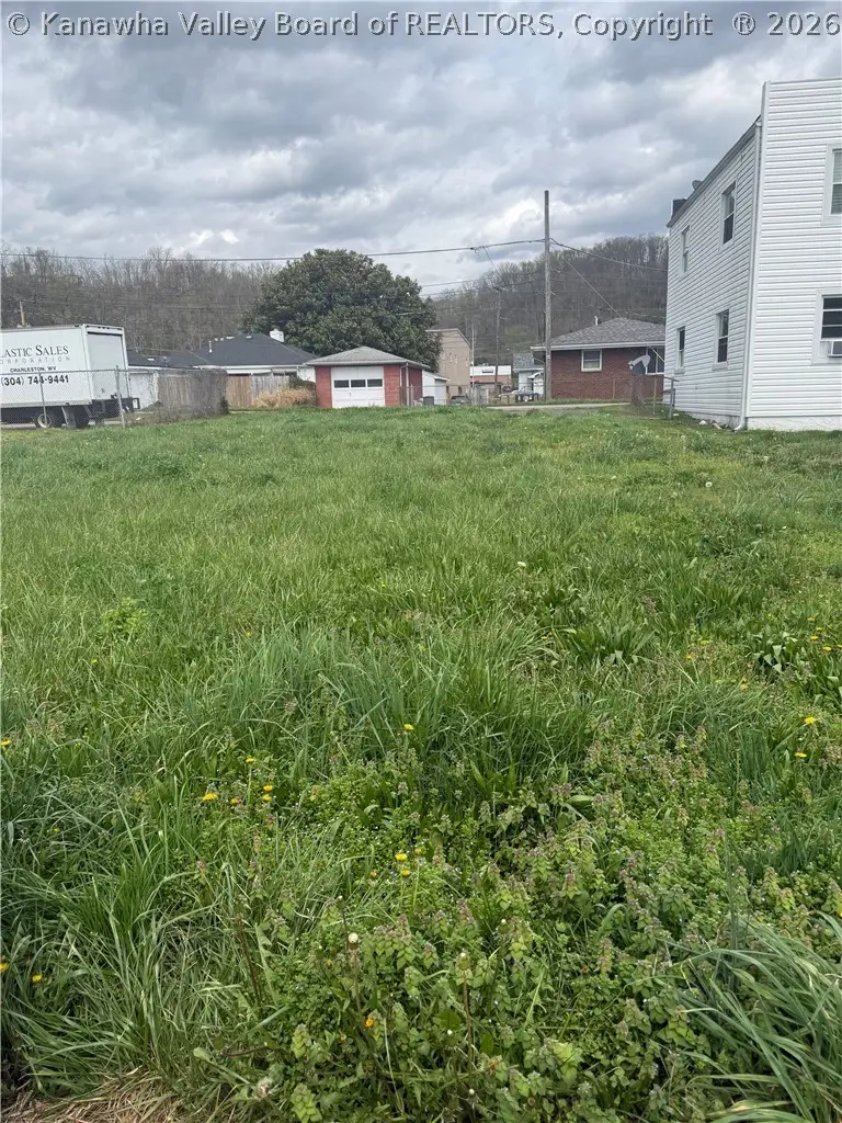 2902 & 2902 1/2 4th Avenue, Charleston, WV 25387 - #3