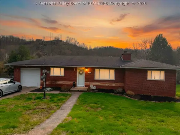 80 Rabbit Creek Lane, Clendenin, WV 25045