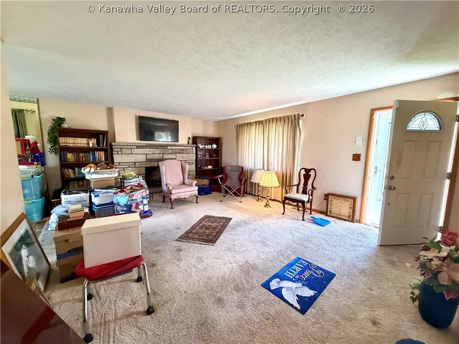 682 Gordon Drive, Charleston, WV 25314 - #2