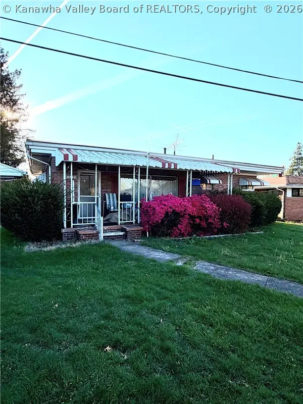 1438 Sattes Circle, Nitro, WV 25143