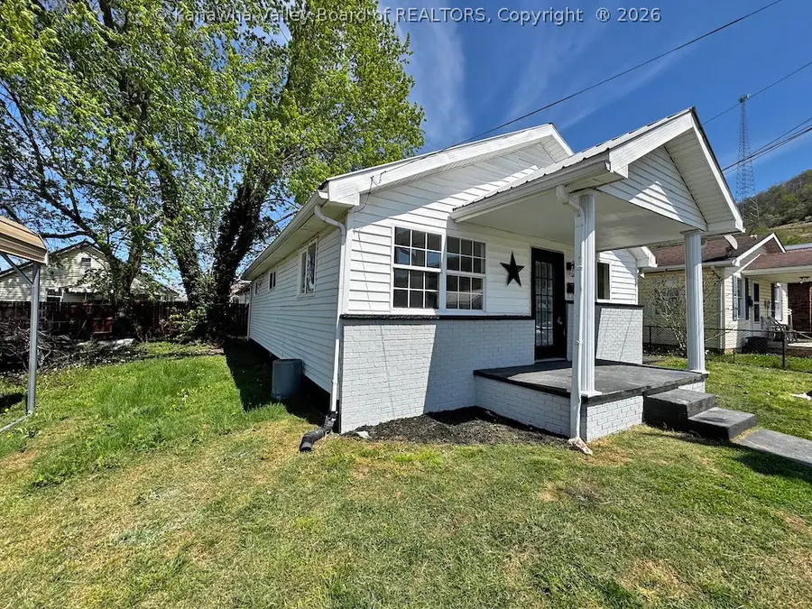 1013 10th Street, Nitro, WV 25143 - #3