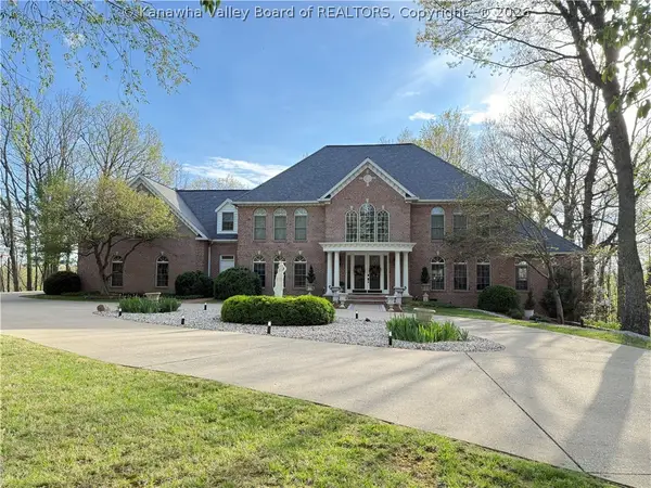 203 Quarry Ridge East Road, Charleston, WV 25304