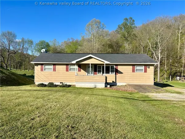 2530 Greenhills Road, Ravenswood, WV 26164
