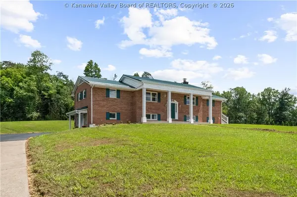3 Lous Drive, Elkview, WV 25071