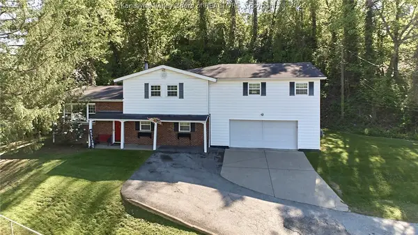 212 Branchfield Drive, Charleston, WV 25314