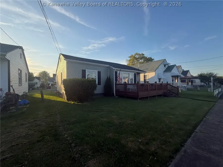 313 21st Street, Dunbar, WV 25064 - #2