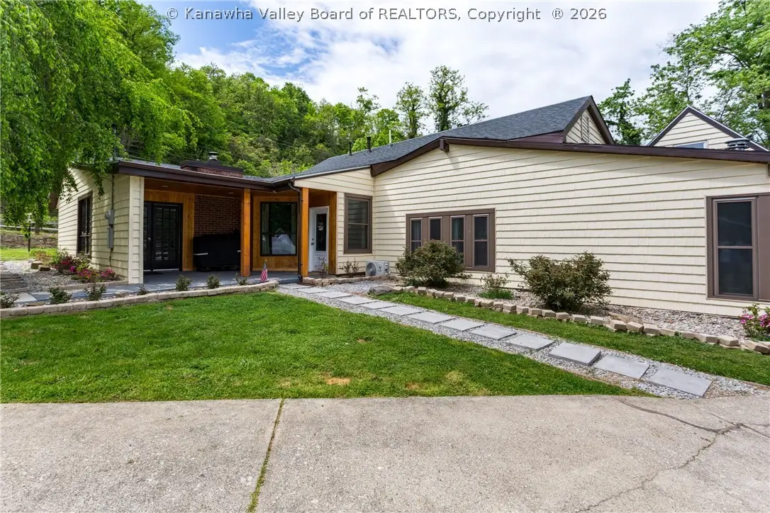 154 Strawberry Road, Saint Albans, WV 25177 - #1