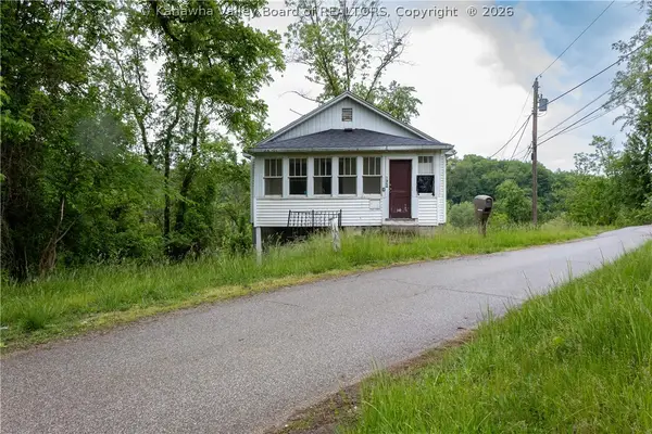 127 Bailes Drive, Nitro, WV 25143