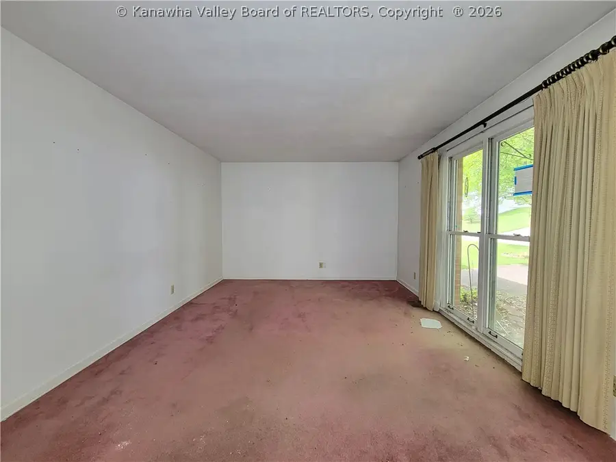 6907 Heritage Drive, Sissonville, WV 25312 - #2