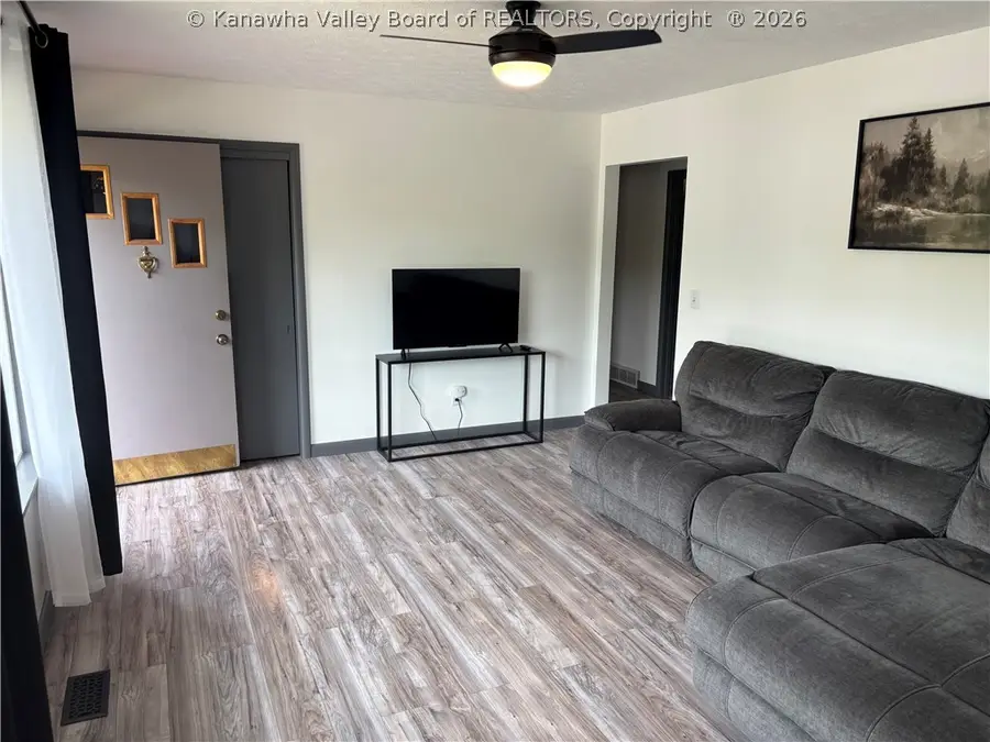 2757 Daniels Avenue, South Charleston, WV 25303 - #3