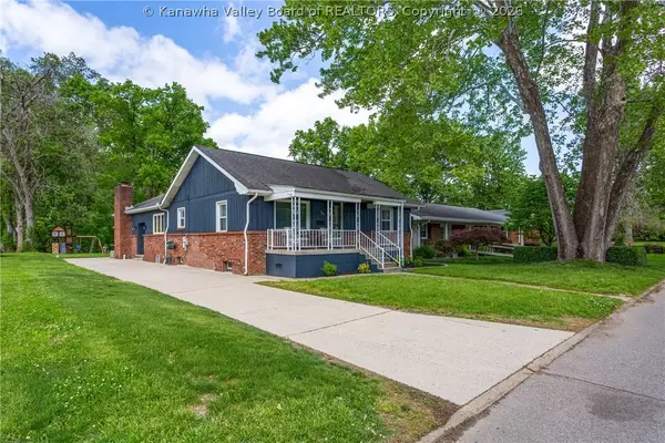 1005 S B Street, St Albans, WV 25177
