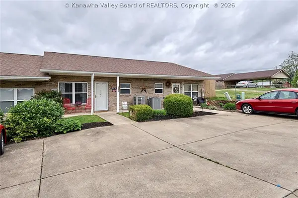 3180 Putnam Avenue, Hurricane, WV 25526