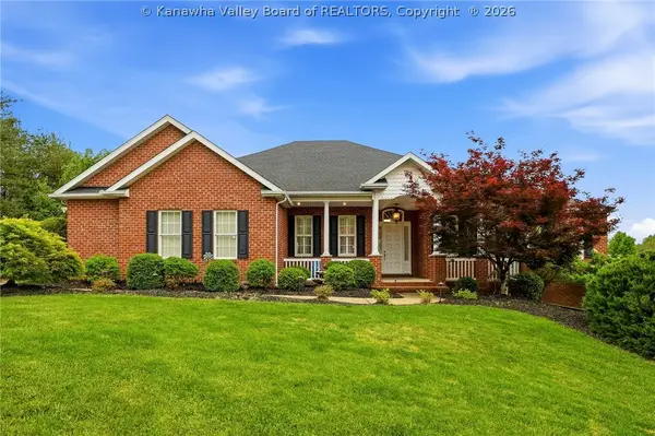 1024 Crestmont Road, Hurricane, WV 25526