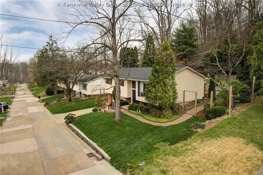 110 Stratford Place, Charleston, WV 25303 - #2