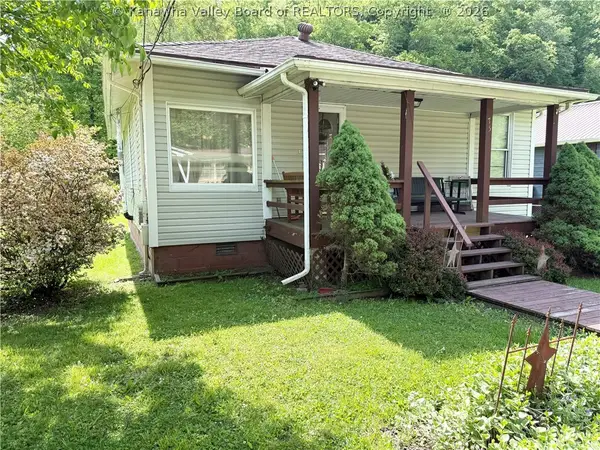 75 Janie Avenue, Whitesville, WV 25209